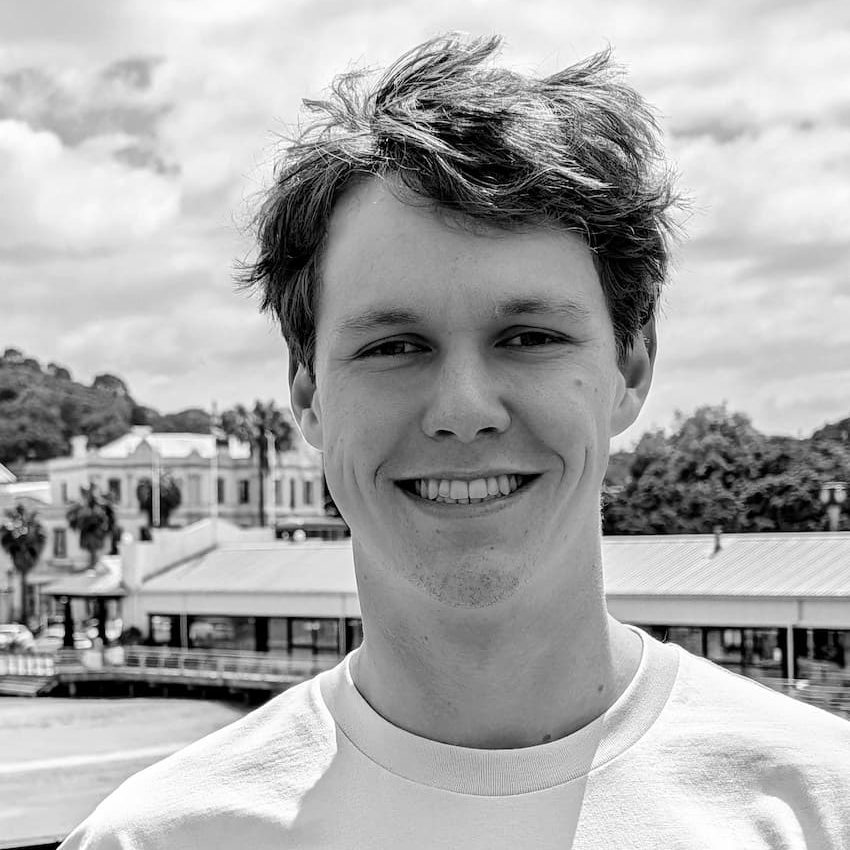 PXL_20251130_222718387.MP~2 (1)